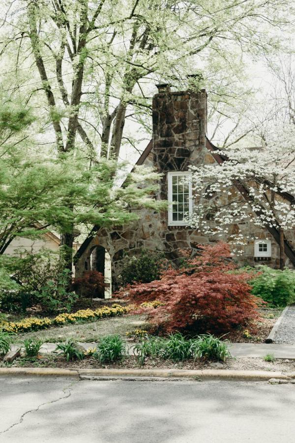 The Woodlawn Tudor Χοτ Σπρινγκς Εξωτερικό φωτογραφία